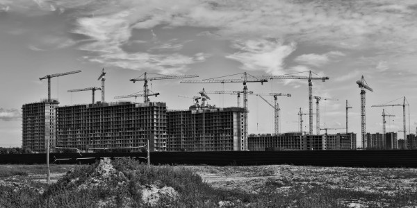 Vicios Ocultos Construcción / Defectos Constructivos Sant Martí · Desprendimiento de Ladrillos o Materiales de Revestimiento de Fachadas