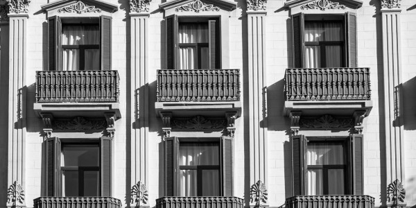 Ocupas / Okupas / Desocupar / Desokupar Barcelona · Suministro Eléctrico, Luz, Agua y Gas